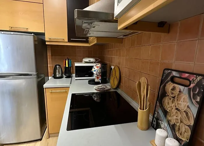 公寓 Urban Charm With Balcony *