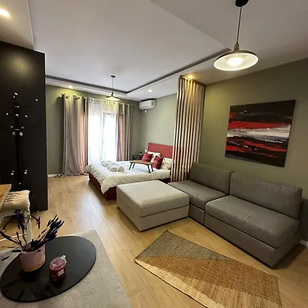 Апартаменты Urban Charm With Balcony *