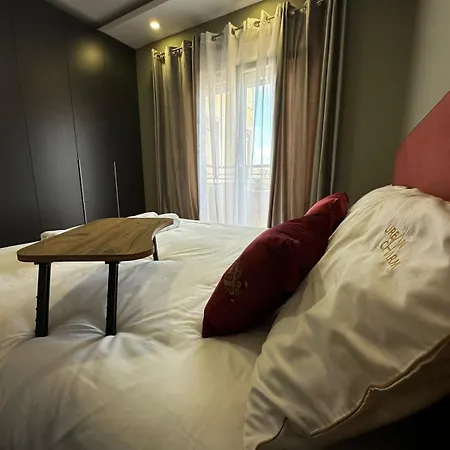 Апартаменты Urban Charm With Balcony Тирана