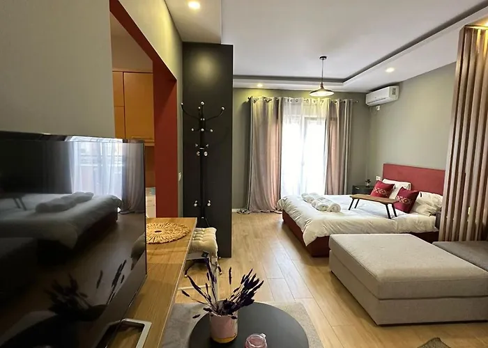 Διαμέρισμα Urban Charm With Balcony