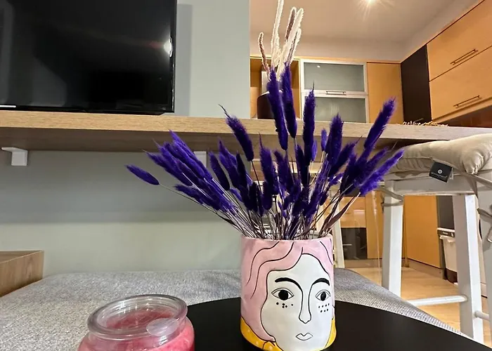 Urban Charm With Balcony